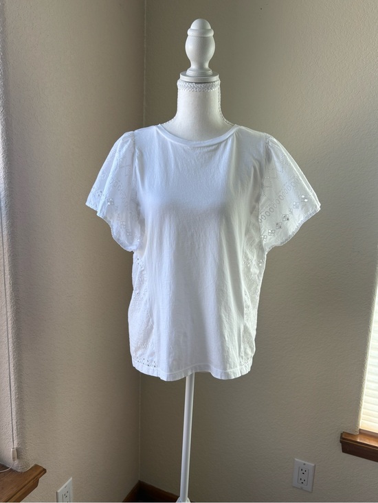 LOFT Tops - LOFT Women's White Tee with Embroidered Detail, Size M